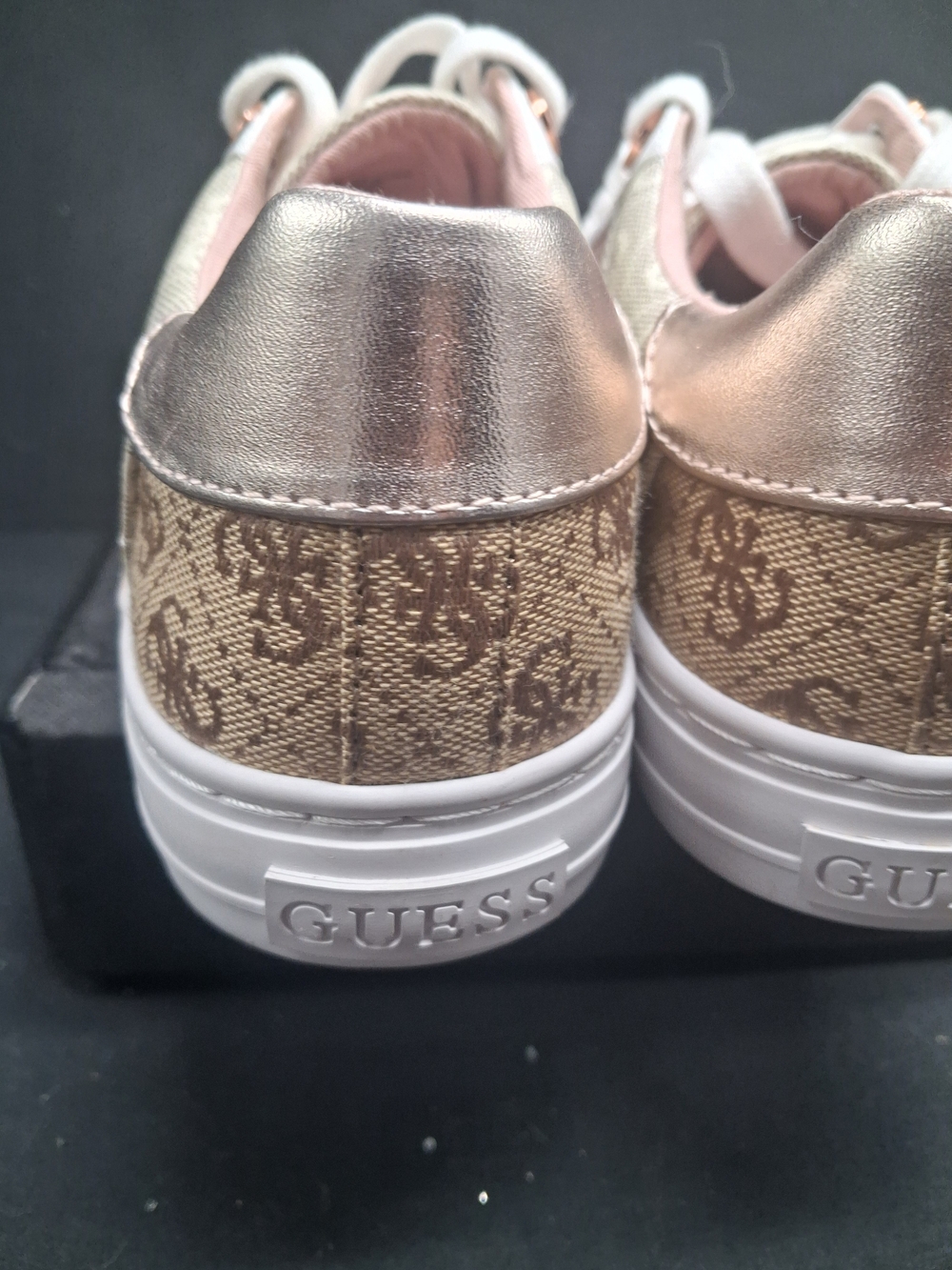 GUESS Women's Loven Pink and White Logo-Accent Low Top Sneakers - Picture 5 of 7